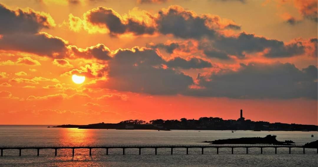Vila Ty Gai - Roscoff Exteriér fotografie